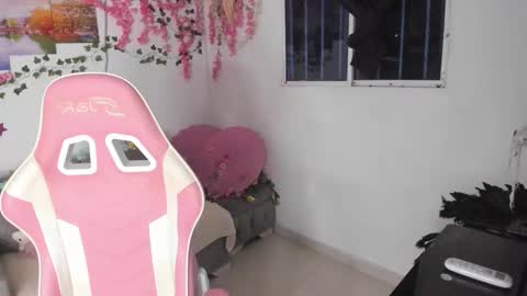          online show from 02-10-26, 01:21