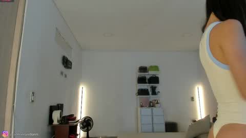      online show from 04-28-26, 03:44