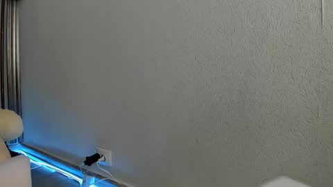 Snapshot of anemarie1996 chatting on 11-10-25, 09:19 Anne online show from 11-10-25, 09:19