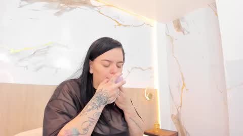 Snapshot of anette_cooper chatting on 11-29-25, 12:13 anette_cooper online show from 11-29-25, 12:13