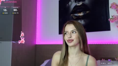 Snapshot of anexxblondie chatting on 12-04-24, 07:23 Ane online show from 12-04-24, 07:23