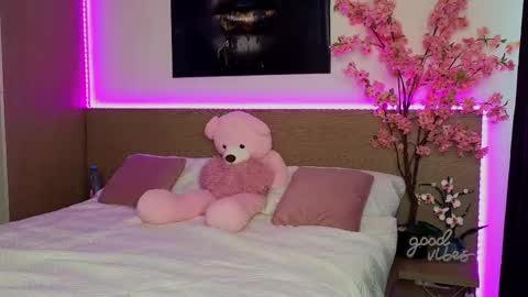 Snapshot of anexxblondie chatting on 03-10-25, 12:59 Ane online show from 03-10-25, 12:59