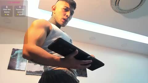 Snapshot of angeel_d035 chatting on 02-04-25, 05:53 Angel online show from 02-04-25, 05:53