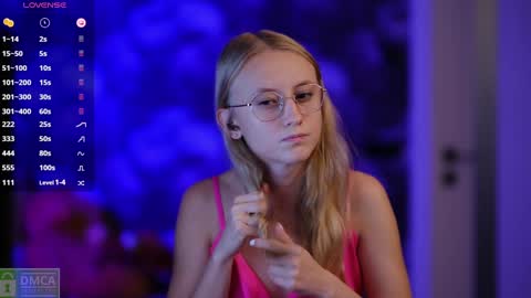 Snapshot of angeellina chatting on 12-04-24, 07:34 angeellina online show from 12-04-24, 07:34