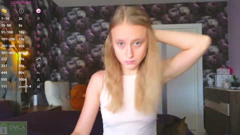 Snapshot of angeellina chatting on 12-27-24, 11:17 angeellina online show from 12-27-24, 11:17