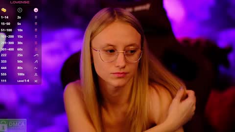 Snapshot of angeellina chatting on 01-04-25, 11:59 angeellina online show from 01-04-25, 11:59