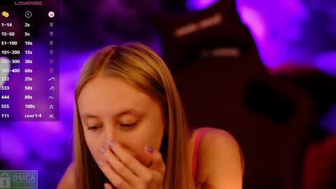 Snapshot of angeellina chatting on 01-05-25, 10:29 angeellina online show from 01-05-25, 10:29