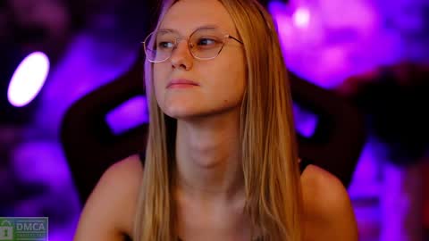 Snapshot of angeellina chatting on 01-09-25, 05:33 angeellina online show from 01-09-25, 05:33