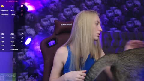 Snapshot of angeellina chatting on 01-11-25, 07:27 angeellina online show from 01-11-25, 07:27