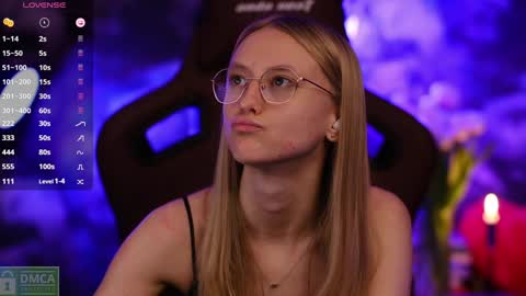 Snapshot of angeellina chatting on 01-20-25, 10:48 angeellina online show from 01-20-25, 10:48