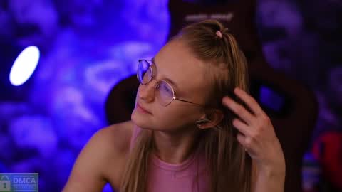 Snapshot of angeellina chatting on 01-31-25, 02:15 angeellina online show from 01-31-25, 02:15