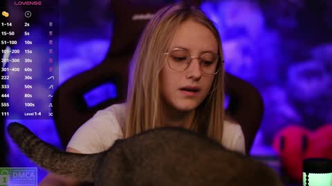 Snapshot of angeellina chatting on 02-03-25, 11:26 angeellina online show from 02-03-25, 11:26