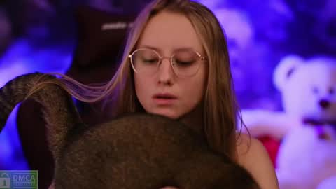 Snapshot of angeellina chatting on 02-11-25, 10:18 angeellina online show from 02-11-25, 10:18