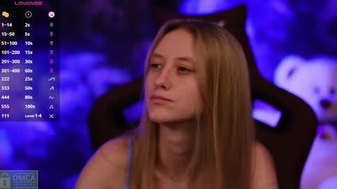 Snapshot of angeellina chatting on 02-12-25, 01:19 angeellina online show from 02-12-25, 01:19