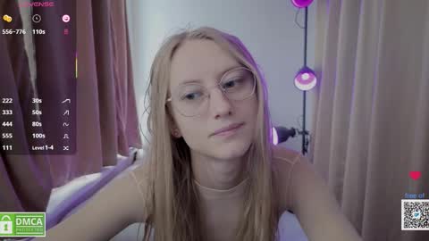 Snapshot of angeellina chatting on 10-17-25, 09:23 angeellina online show from 10-17-25, 09:23