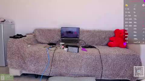 Snapshot of angeellina chatting on 02-25-26, 10:47 angeellina online show from 02-25-26, 10:47