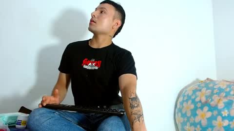 Snapshot of angel666smit chatting on 04-06-26, 01:23 angel online show from 04-06-26, 01:23