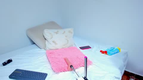 Snapshot of angel_0802 chatting on 01-16-25, 12:12 ANGELA online show from 01-16-25, 12:12