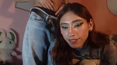 Snapshot of angel_____1 chatting on 02-12-26, 01:06 angel_____1 online show from 02-12-26, 01:06