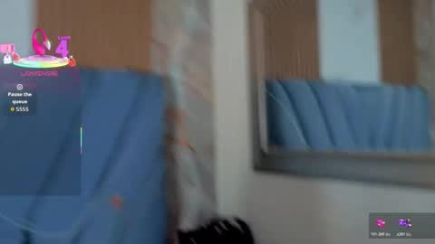 angel__red_ online show from 10-31-25, 04:02