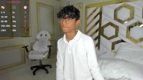 Snapshot of angel__sweet18 chatting on 01-27-25, 04:22 online show from 01-27-25, 04:22