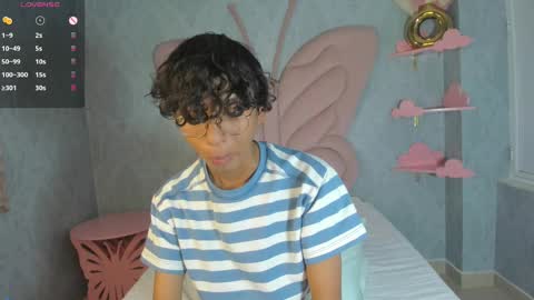 Snapshot of angel__sweet18 chatting on 03-11-25, 03:26 online show from 03-11-25, 03:26