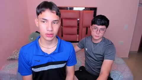 Snapshot of angel_and_jef chatting on 11-23-25, 12:10 Angel and Jeff online show from 11-23-25, 12:10