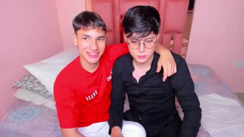 Snapshot of angel_and_jef chatting on 11-28-25, 07:33 Angel and Jeff online show from 11-28-25, 07:33