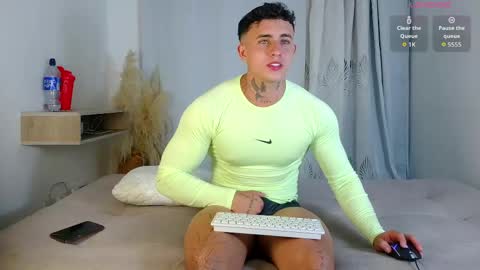Snapshot of angel_boy01 chatting on 04-30-26, 02:07 angel_boy01 online show from 04-30-26, 02:07