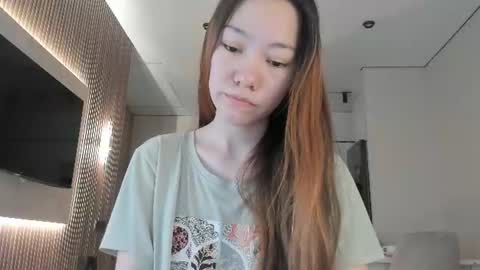 Luluu Chu  online show from 07-20-26, 01:24