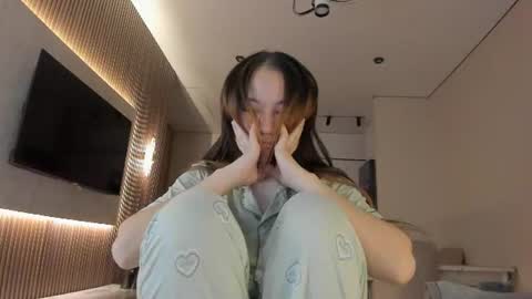Luluu Chu  online show from 07-28-26, 03:21
