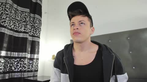 Snapshot of angel_cuervo chatting on 01-03-25, 12:30 Angel Cuervo online show from 01-03-25, 12:30