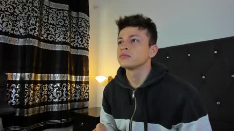 Snapshot of angel_cuervo chatting on 01-09-25, 12:41 Angel Cuervo online show from 01-09-25, 12:41