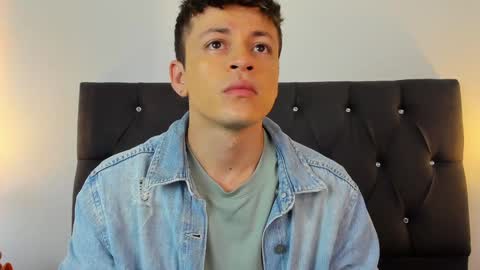 Snapshot of angel_cuervo chatting on 01-12-25, 01:16 Angel Cuervo online show from 01-12-25, 01:16