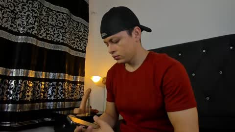 Snapshot of angel_cuervo chatting on 01-16-25, 12:31 Angel Cuervo online show from 01-16-25, 12:31