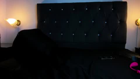 Snapshot of angel_cuervo chatting on 01-23-25, 10:01 Angel Cuervo online show from 01-23-25, 10:01