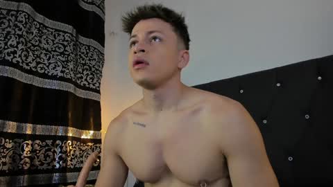 Snapshot of angel_cuervo chatting on 01-29-25, 12:35 Angel Cuervo online show from 01-29-25, 12:35