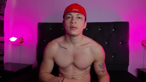 Snapshot of angel_cuervo chatting on 09-11-25, 12:38 Angel Cuervo online show from 09-11-25, 12:38