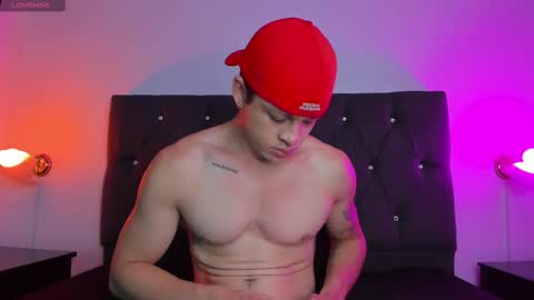 Snapshot of angel_cuervo chatting on 09-20-25, 12:39 Angel Cuervo online show from 09-20-25, 12:39