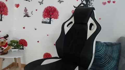 Angel Curl online show from 02-25-25, 06:09