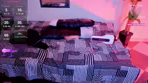 Angel-dragun online show from 09-30-25, 05:23