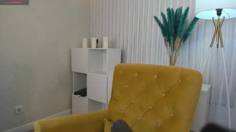 Snapshot of angel_elis_ chatting on 10-04-25, 01:25 Kate online show from 10-04-25, 01:25