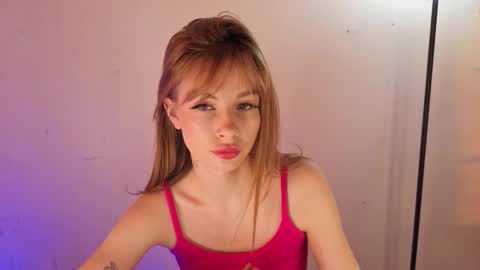 Snapshot of angel_elis_ chatting on 10-17-25, 11:02 Kate online show from 10-17-25, 11:02