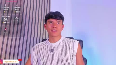 ngel Esteban  online show from 04-22-26, 07:37