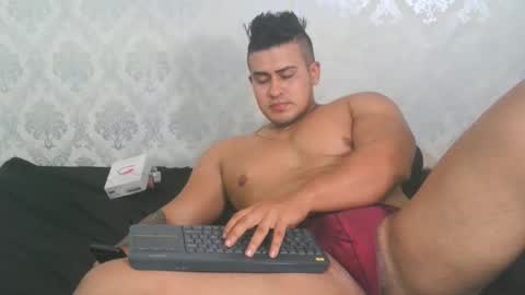 Snapshot of angel_lein chatting on 11-06-25, 07:15 Angel Lein online show from 11-06-25, 07:15