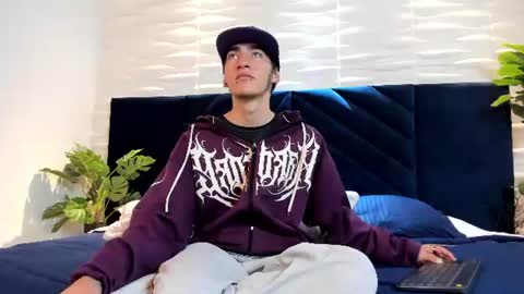 Angel Marzel  online show from 06-12-26, 04:33