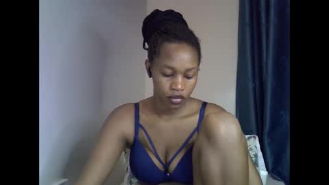 angel_mia5 online show from 03-26-26, 12:22