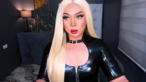 Snapshot of angel_off_hell chatting on 02-09-26, 06:01 Angel No Mercy online show from 02-09-26, 06:01