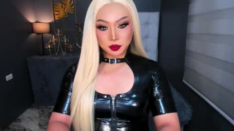 Snapshot of angel_off_hell chatting on 02-11-26, 01:10 Angel No Mercy online show from 02-11-26, 01:10