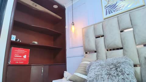 Nicolle  online show from 01-18-25, 11:32